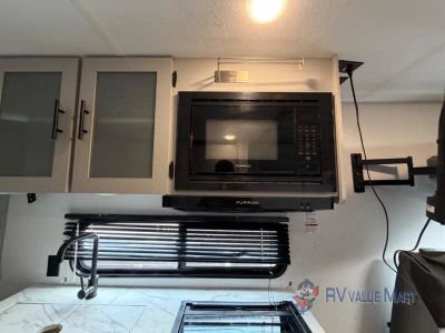 2021 Forest River RV Salem FSX — photo 19 view