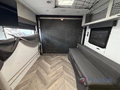 2021 Forest River RV Salem FSX — photo 11 view