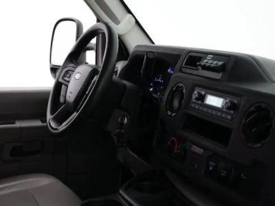 2022 Ford E-Series Cutaway — photo 26 view