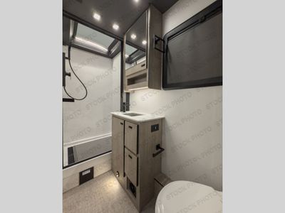 2027 Grand Design Lineage Series F - Photo 7