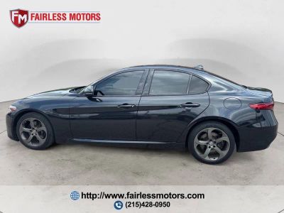 2018 Alfa Romeo Giulia — side profile view