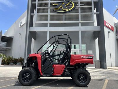2025 Honda Pioneer 520 - Photo 1