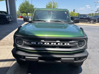 2022 Ford Bronco - Photo 2