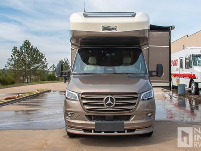 2026 Newmar Freedom Aire — side profile view