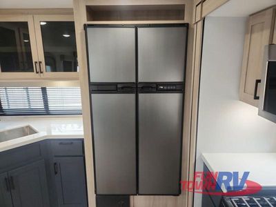 2024 Winnebago Voyage - Photo 15