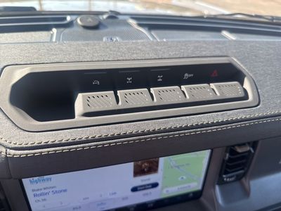 2025 Ford Bronco - Photo 15