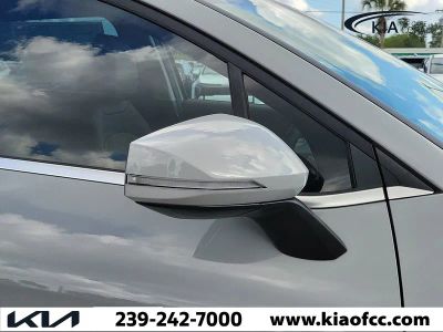 2026 Kia Sportage — photo 8 view