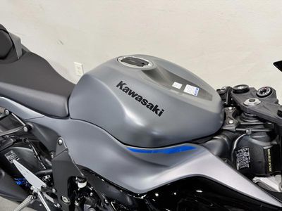 2026 Kawasaki Ninja ZX-6R - Photo 13