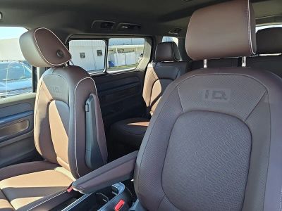 2025 Volkswagen ID. Buzz — photo 21 view