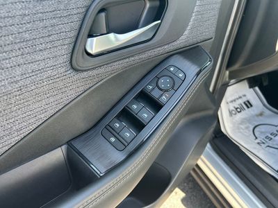 2021 Nissan Rogue SV - Photo 14