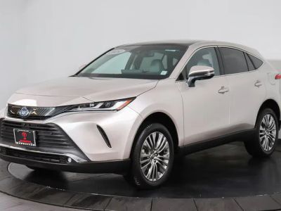 2024 Toyota Venza - Photo 1