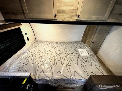 2027 Sunset Park RV Sun Lite — photo 8 view