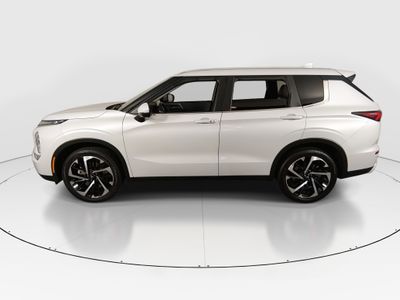 2024 Mitsubishi Outlander - Photo 4