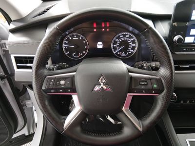 2024 Mitsubishi Outlander - Photo 12