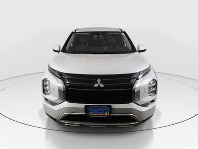 2024 Mitsubishi Outlander - Photo 2