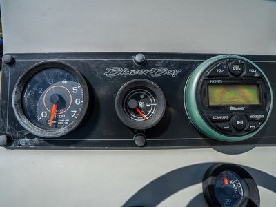 2016 Blazer Boats 2200 - Photo 12