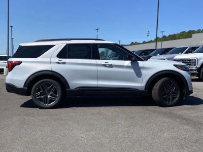 2026 Ford Explorer — side profile view