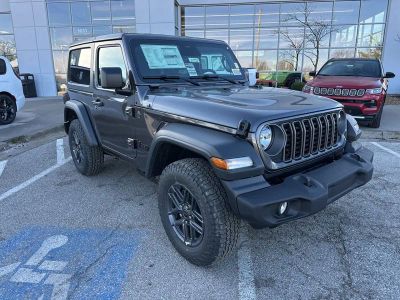 2026 Jeep Wrangler - Photo 2