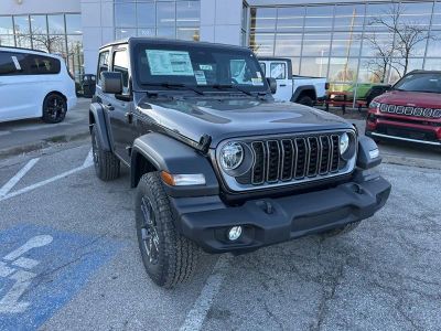 2026 Jeep Wrangler - Photo 3
