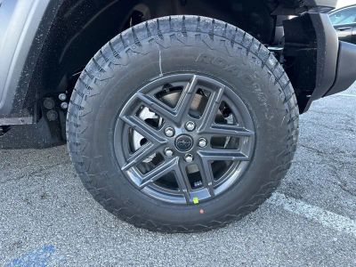 2026 Jeep Wrangler - Photo 13