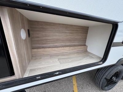 2025 Winnebago M-Series - Photo 15