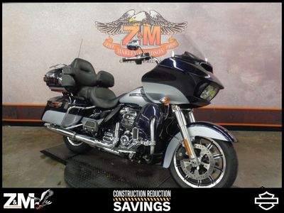 2019 Harley-Davidson Road Glide Ultra FLTRU in Midnight Blue / Barracuda Silver — front three-quarter view