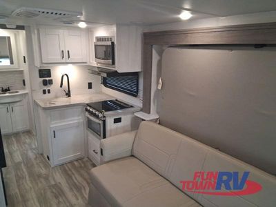 2026 Gulf Stream RV Yellowstone - Photo 15
