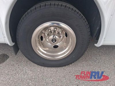 2026 Gulf Stream RV Yellowstone - Photo 11
