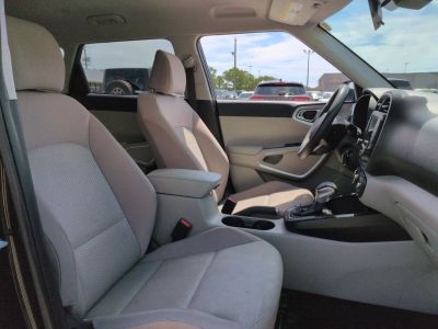 2022 Kia Soul - Photo 25