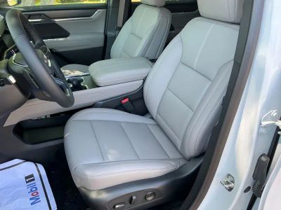 2026 GMC Acadia — detail view