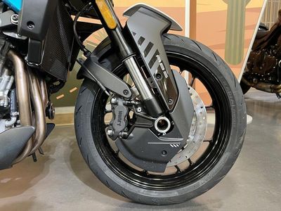2026 CFMOTO 675NK - Photo 10