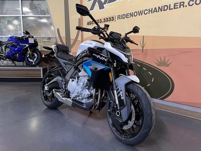 2026 CFMOTO 675NK - Photo 2