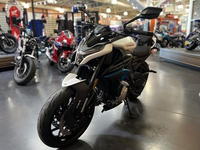 2026 CFMOTO 675NK - Photo 22