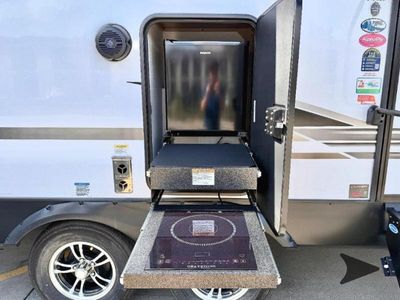 2024 Palomino SolAire - Photo 17
