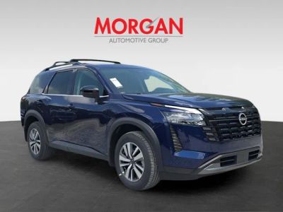 2026 Nissan Pathfinder — side profile view