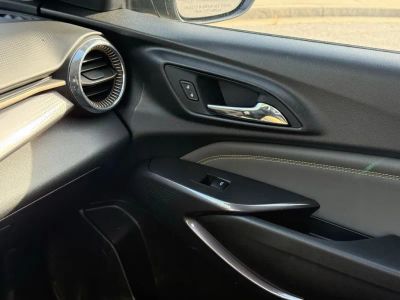 2024 Chevrolet Trax - Photo 38