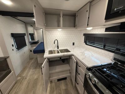 2026 Jayco Jay Feather - Photo 24