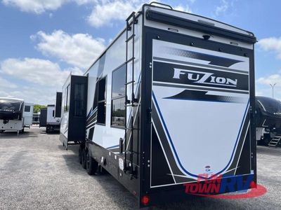2025 Keystone RV Fuzion - Photo 5