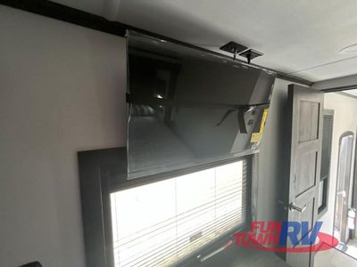 2025 Keystone RV Fuzion - Photo 46