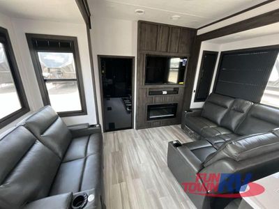 2025 Keystone RV Fuzion - Photo 27