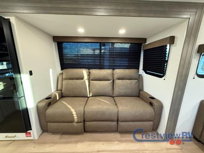 2026 Grand Design Transcend - Photo 9