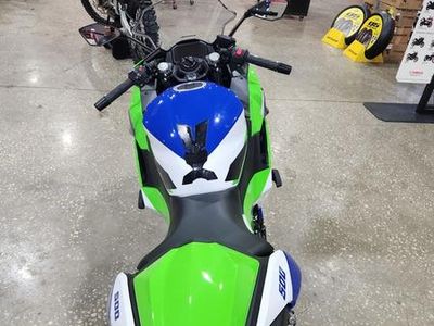 2024 Kawasaki Ninja 500 SE 40th Anniversary Edition ABS — photo 7 view