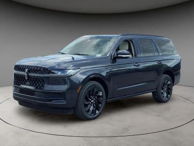 2027 Lincoln Navigator Reserve in Starlight — front three-quarter view
