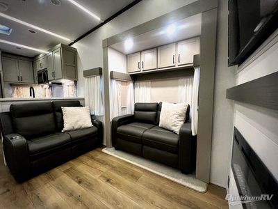 2025 Palomino Columbus - Photo 7