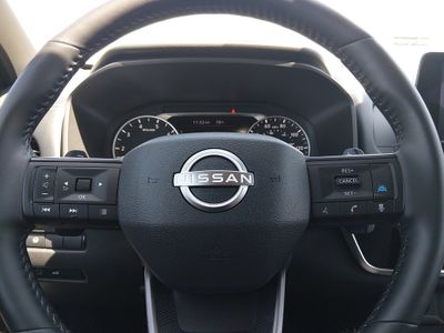 2025 Nissan Rogue — photo 12 view
