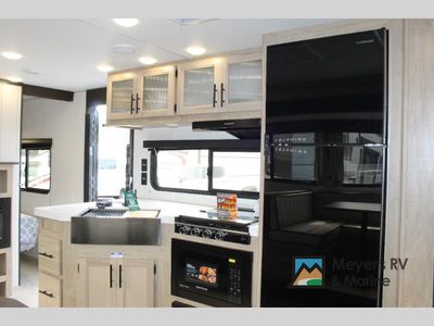 2026 Forest River RV Cherokee Grey Wolf - Photo 8