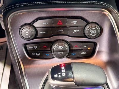 2018 Dodge Challenger - Photo 31