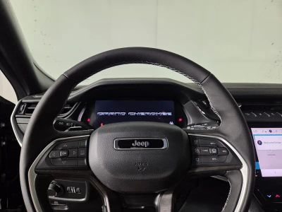 2026 Jeep Grand Cherokee — photo 12 view