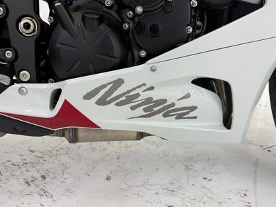 2025 Kawasaki Ninja ZX-6R - Photo 12