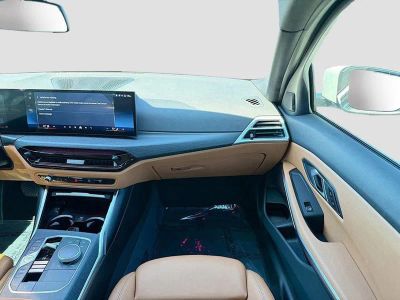 2025 BMW 3 Series — photo 18 view